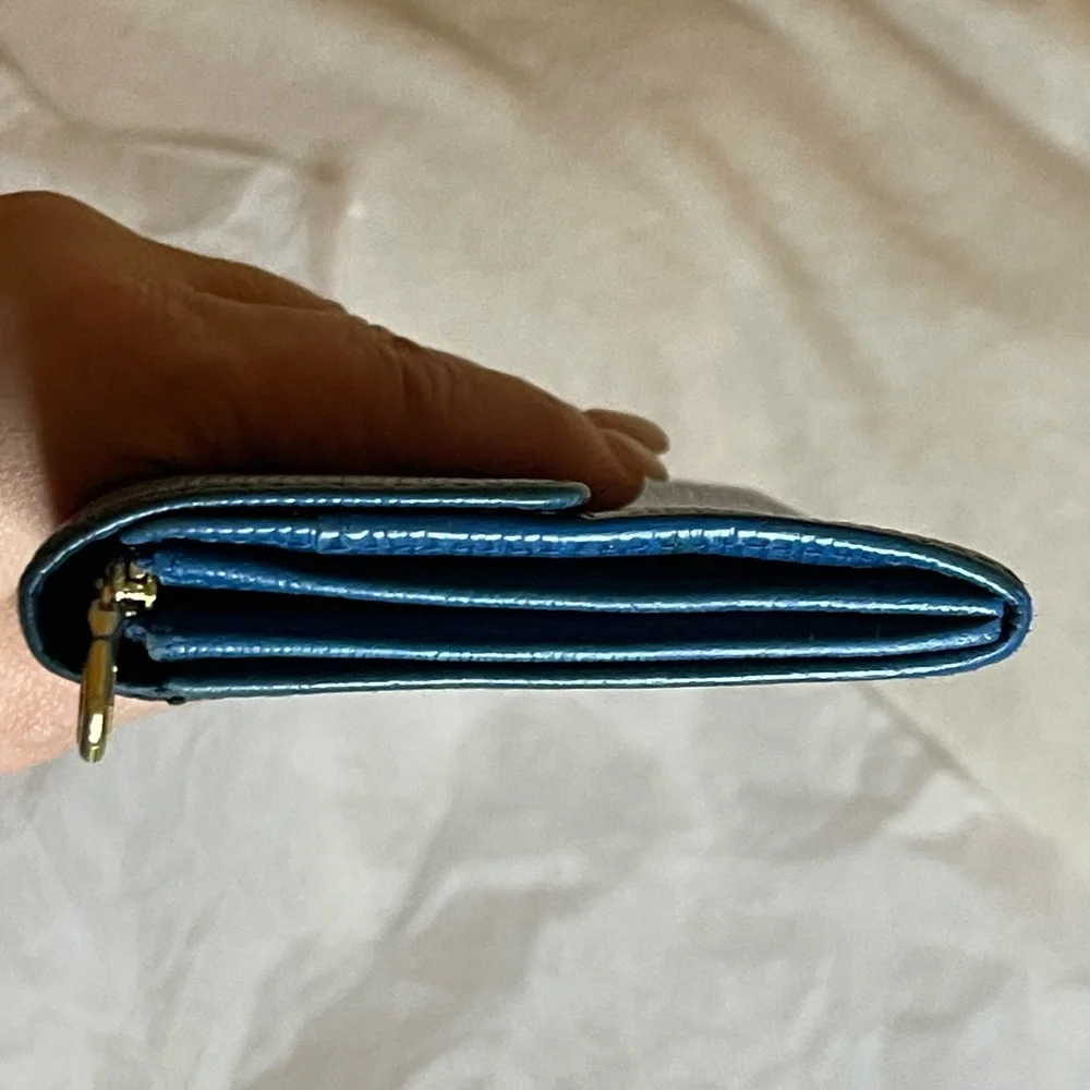 Vintage Louis Vuitton Epi Blue Wallet excellent condition w/unbranded dust bag